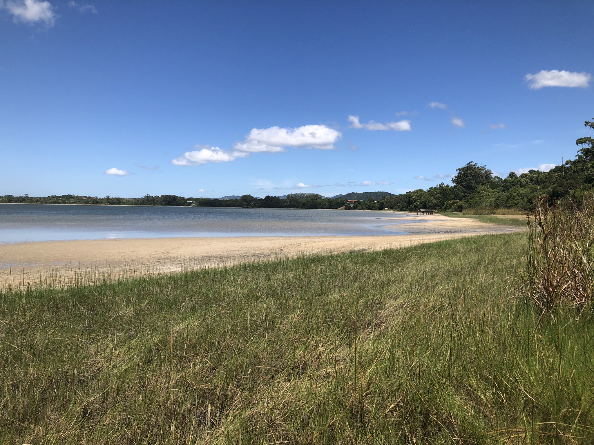 Empreendimento premium à beira da lagoa Empreendimento premium à beira da lagoa